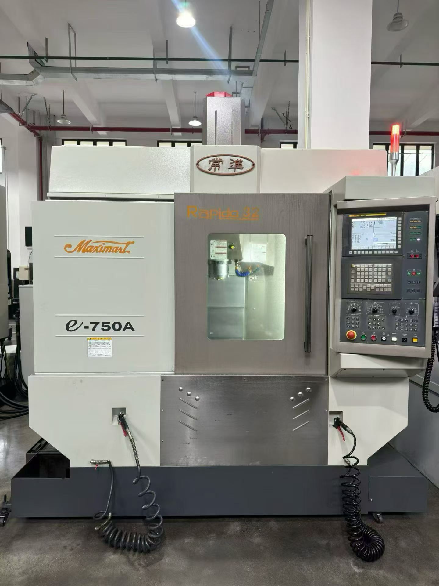 ขายเครื่องแมชชีนนิ่งเซ็นเตอร์แนวตั้ง Chun Zhun e-750 A มือสอง พร้อม Fanuc 0i-MF