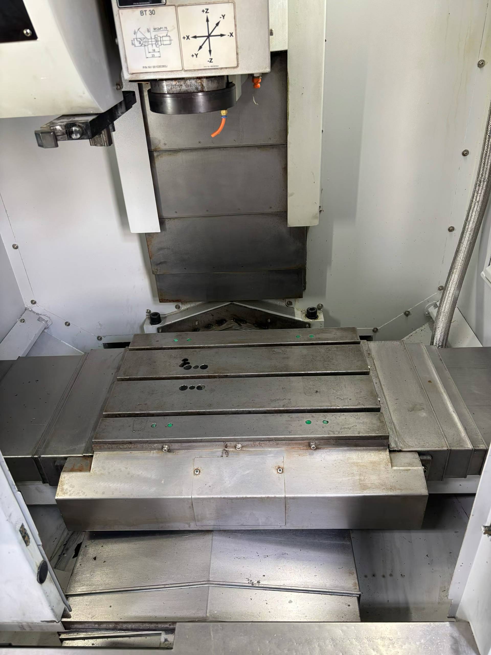 Used Hardinge GX 480 DT Vertical Machining Center photo 4