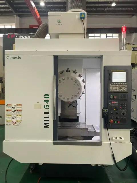 مركز حفر وتنصيت CNC مستعمل Jingya مع نظام تحكم FANUC