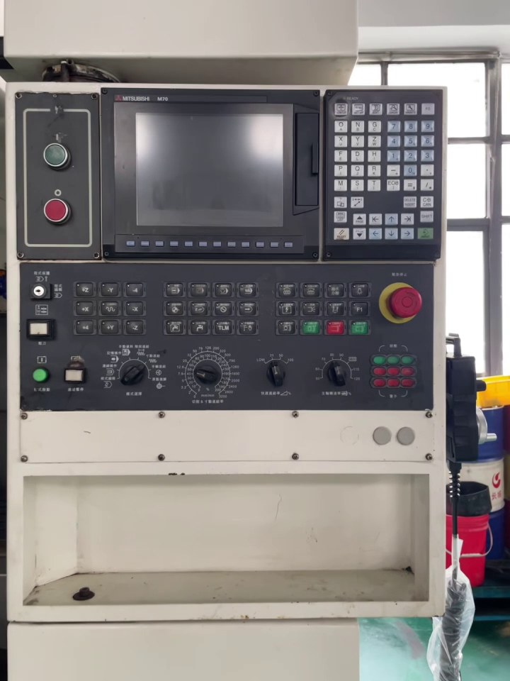 Used Leadwell DV 600 Heavy-Duty Linear Guideway Machining Center with Mitsubishi M 70 Control video thumbnail