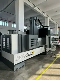 Used YCM DCV 2012 B Vertical Machining Center with Fanuc MXP 200 i Control photo 6
