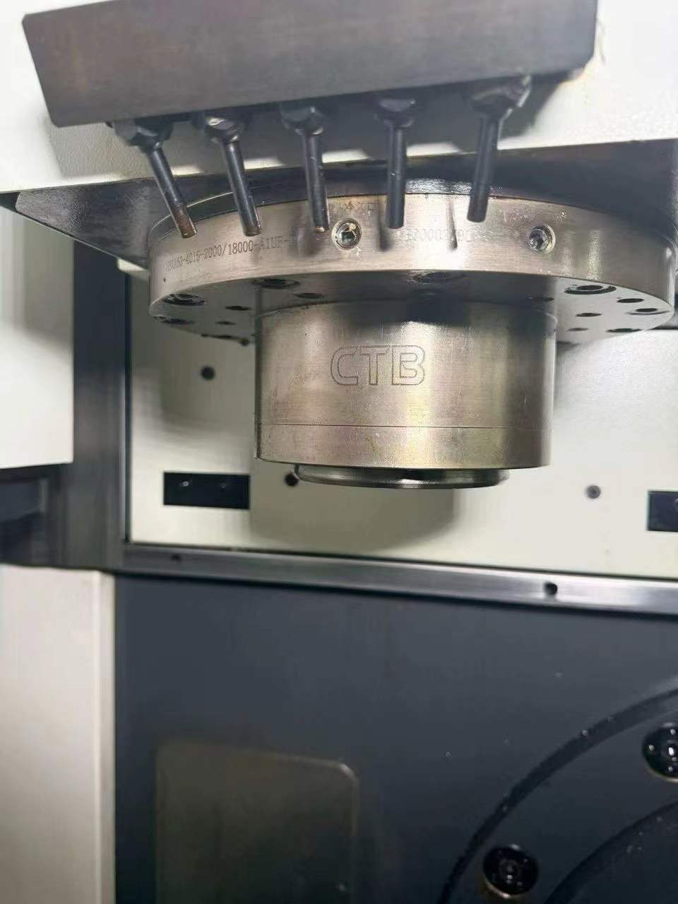 Used Baoji BMC-630 V Five-Axis Five-Linkage Vertical Machining Center with Cradle Rotary Table photo 4