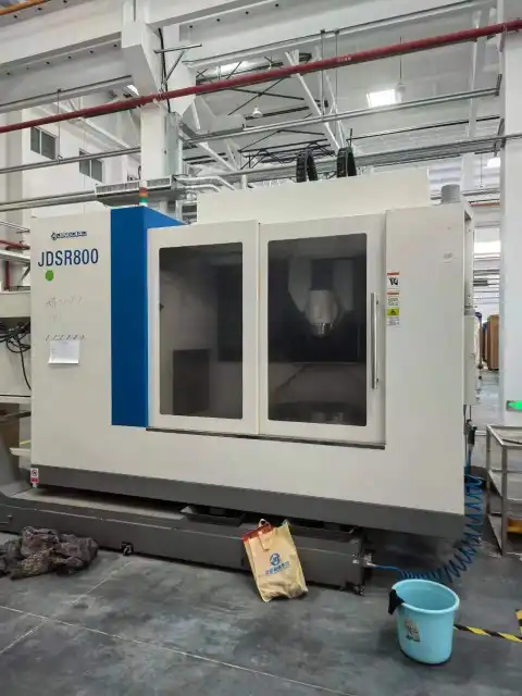 Used Beijing Jingdiao JDSR 800 5-Axis Swivel-Head Machining Center