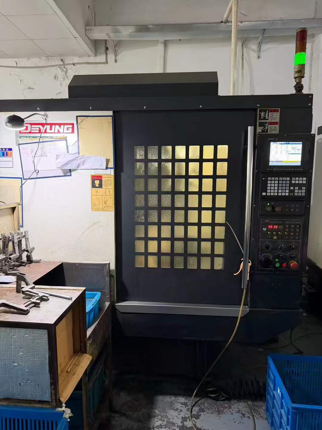 Used Deyang TV 700 Vertical Drilling and Tapping Center