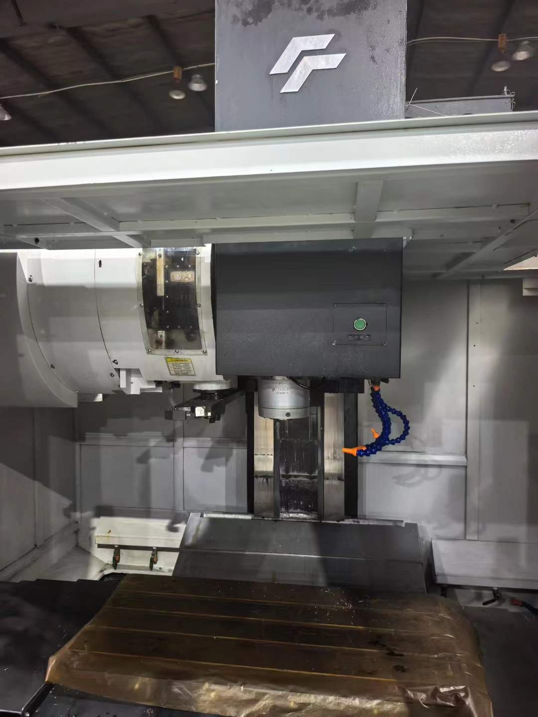 Used FEELER FVP-800 A Vertical Machining Center with FANUC 0i-MF Control photo 3