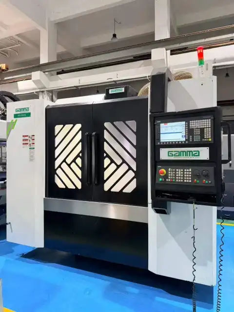 Used Gamma HV-800 L Vertical Machining Center with Siemens 828 D Control