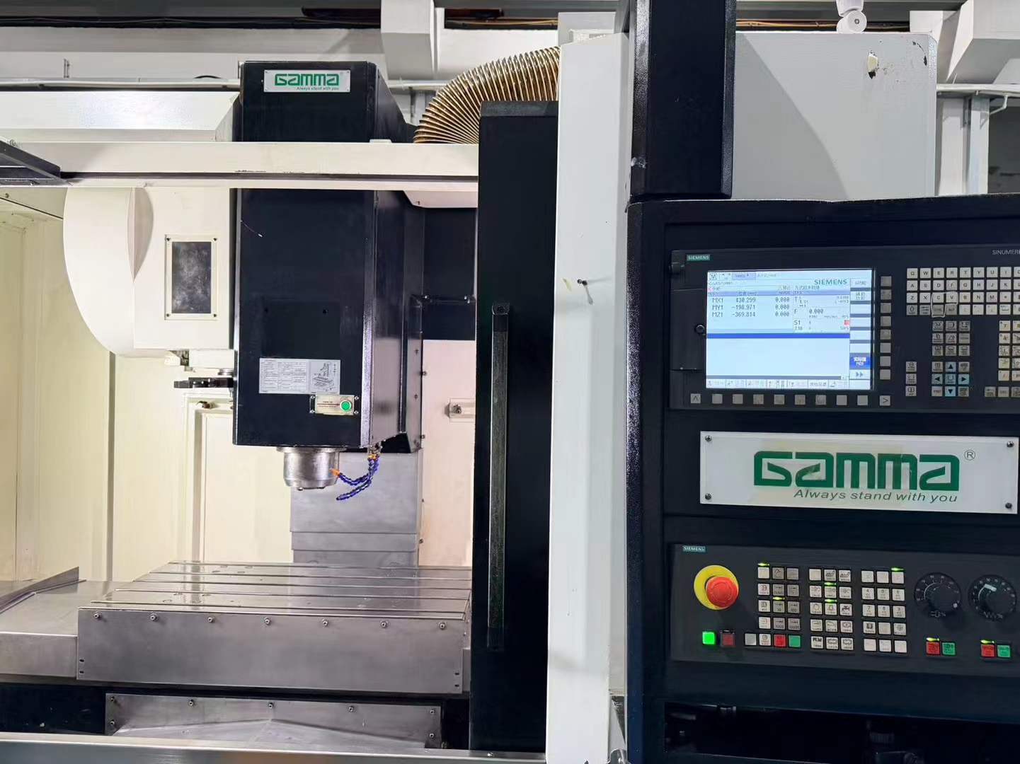 Used Gamma HV-800 L Vertical Machining Center with Siemens 828 D Control photo 3