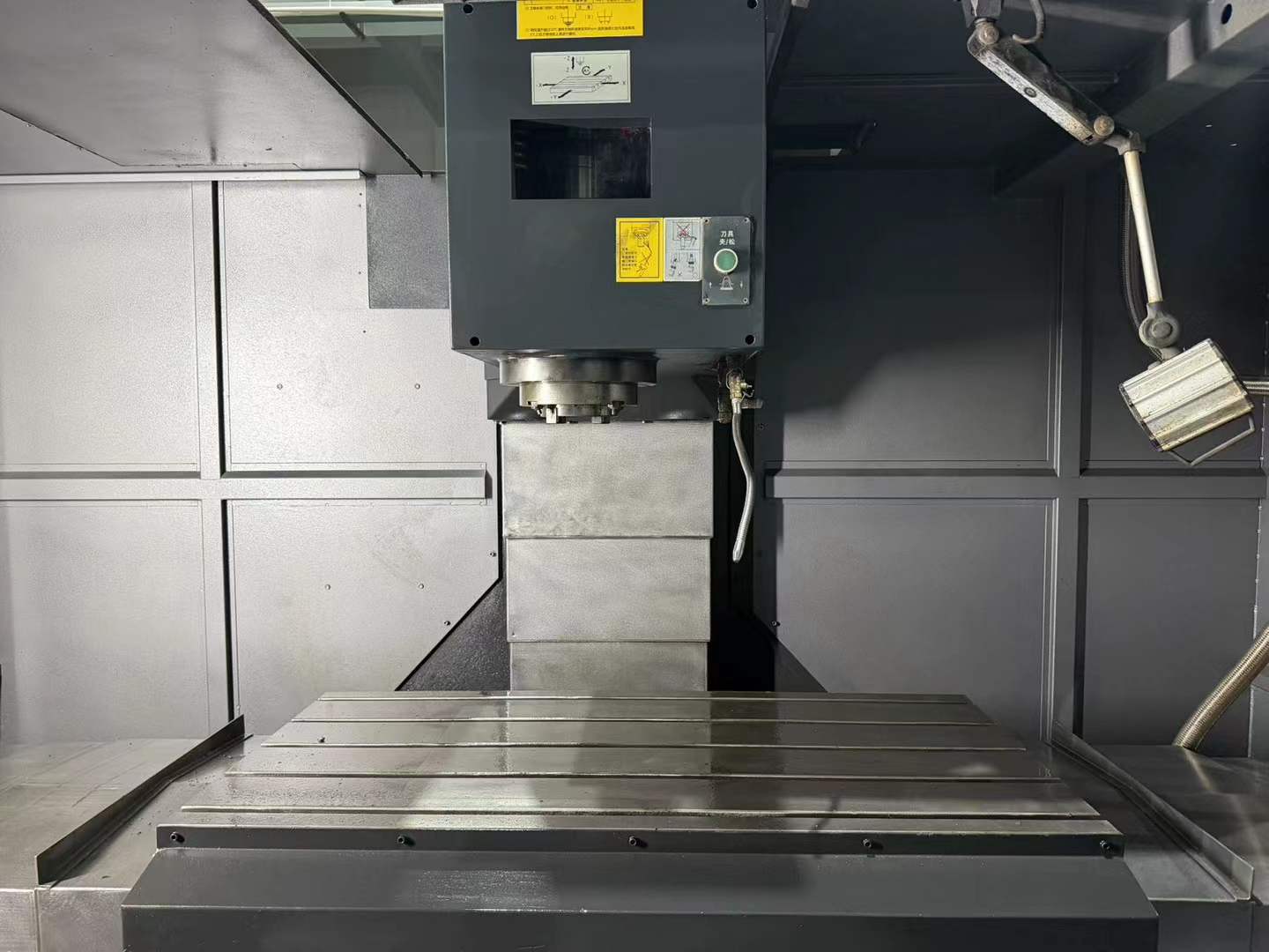Used KAFO MV-116 B Vertical Machining Center with FANUC 0i-MF photo 5