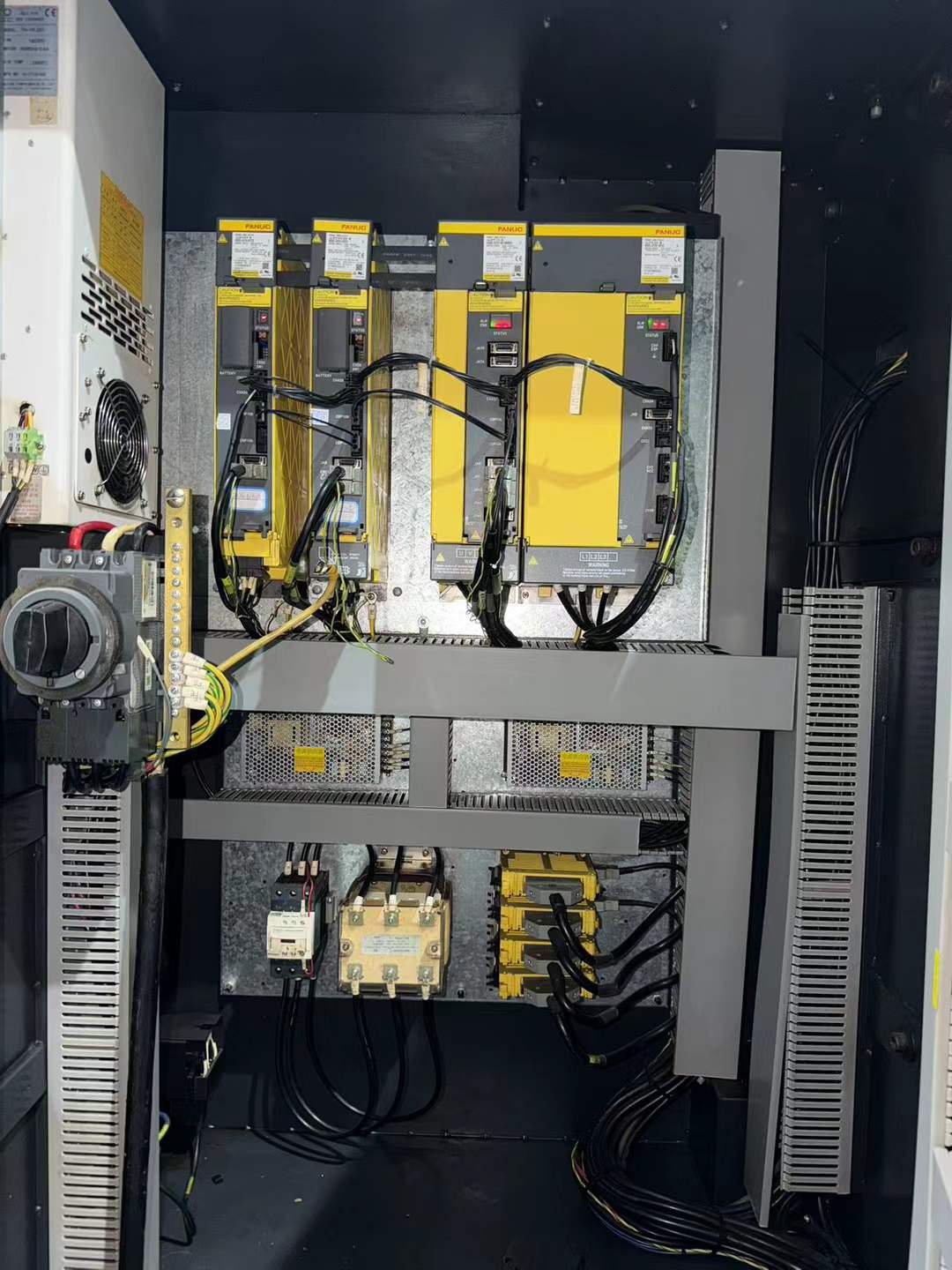 Used KAFO MV-116 B Vertical Machining Center with FANUC 0i-MF photo 8