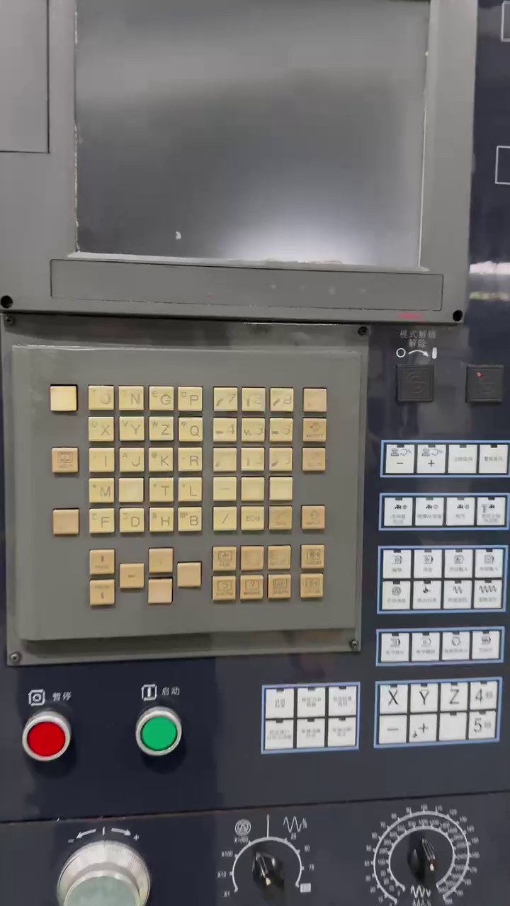 Used Makino PS 95 Vertical Machining Center photo 1