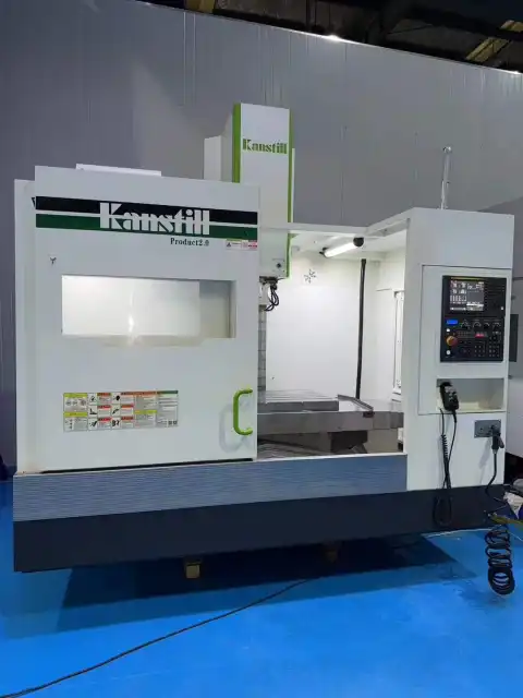 Trung tâm gia công Qunzhi LV 855 đã qua sử dụng với bộ điều khiển FANUC