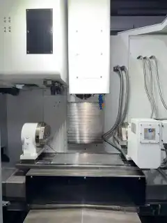 Used UGYUT UM 450 Machining Center with Mitsubishi M 80 A Control photo 5
