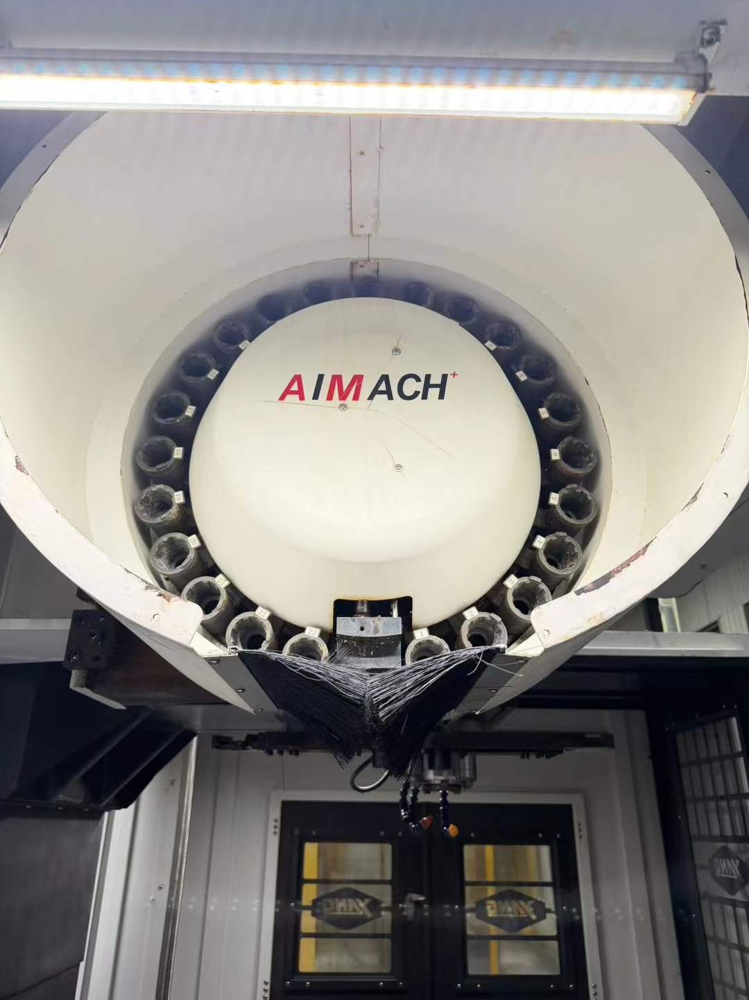 Used Yang Iron 1380 Machining Center with Mitsubishi M 80 photo 4