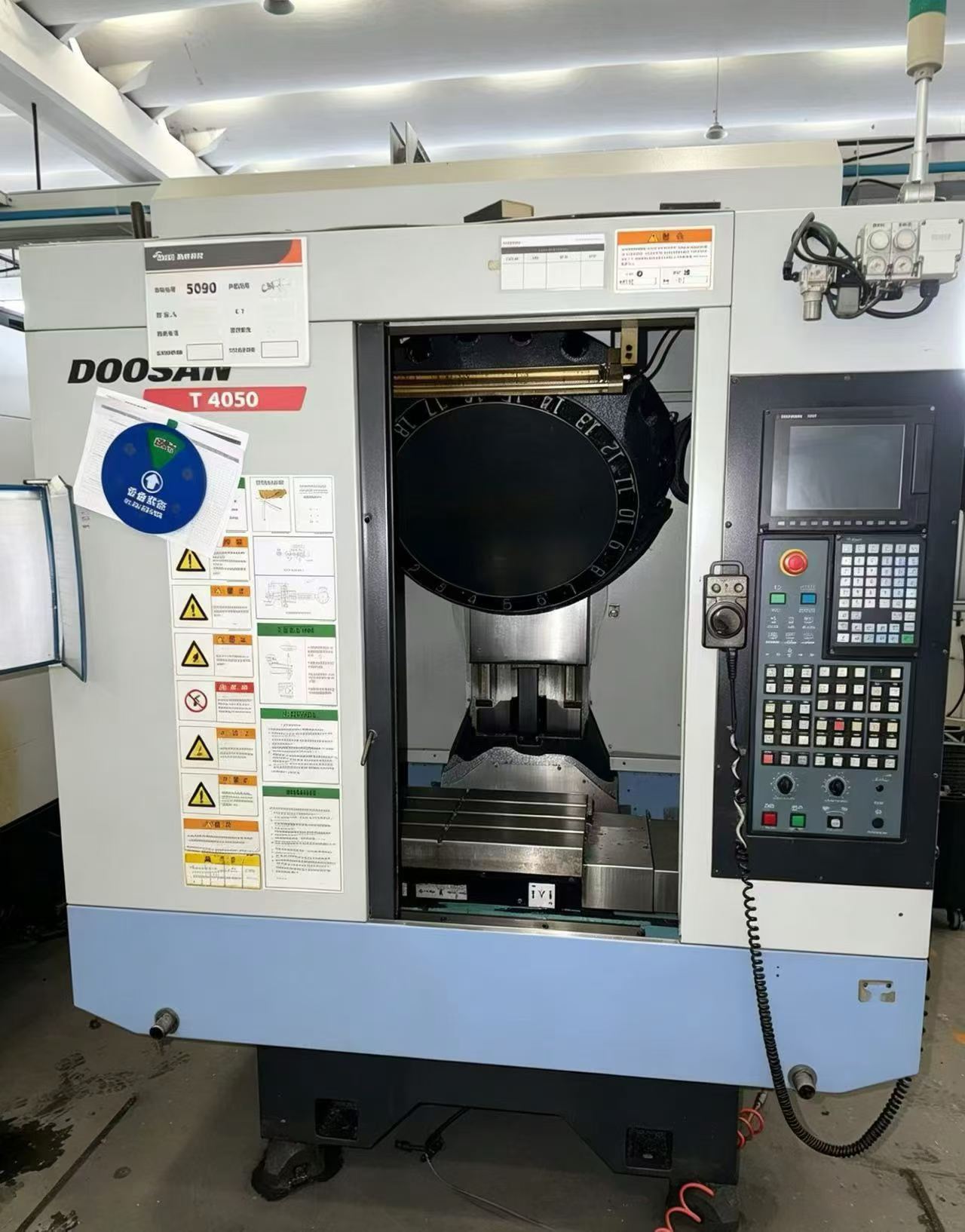 ศูนย์เจาะและต๊าปเกลียว Doosan T 4050 ปี 2015 พร้อมระบบควบคุม Mitsubishi M 70