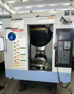 2015 Doosan T 4050 Drilling and Tapping Center with Mitsubishi M 70 photo 1