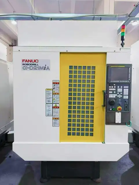 Centro de mecanizado vertical FANUC 500 FB usado con husillo BT30 de 24.000 rpm