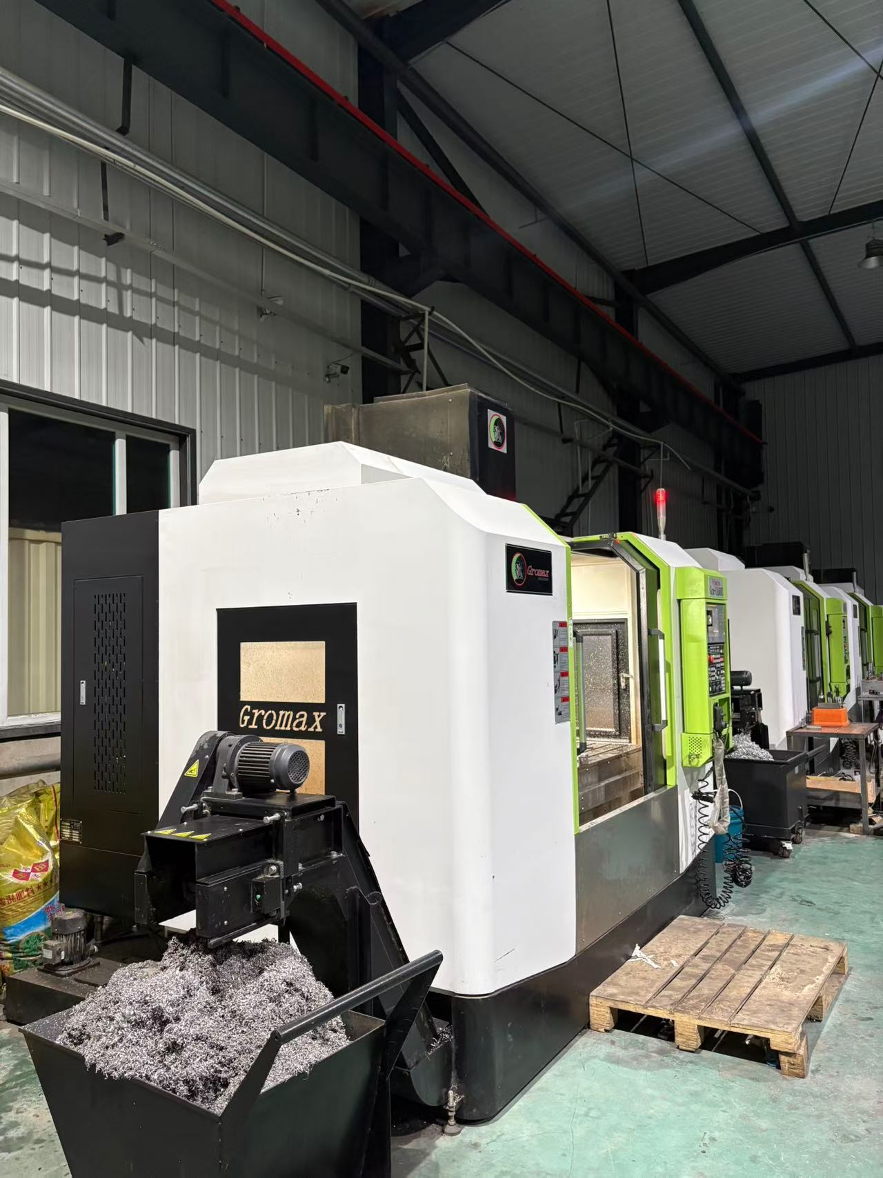 Gellema GRM-1160 V 0 Vertical Machining Center with Fanuc Oi-MF Plus photo 2