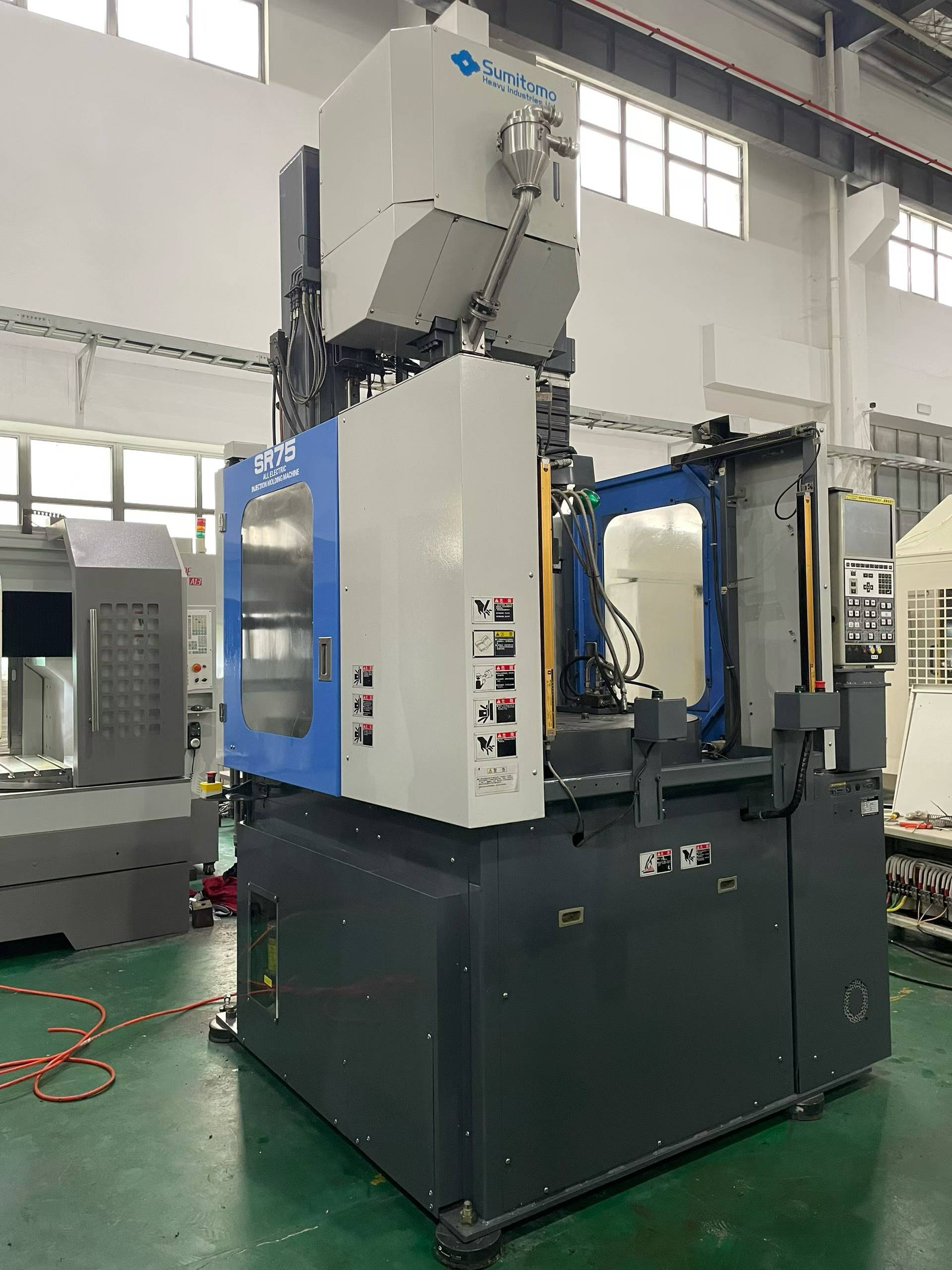 Used Sumitomo 75-Ton Vertical Injection Molding Machine