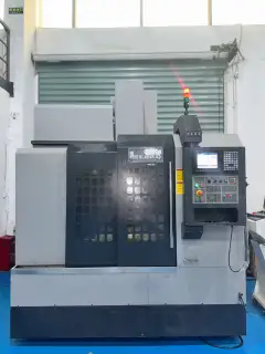 Used Chun Chih CHV 710 Machining Center with Mitsubishi M 70 A Control photo 1