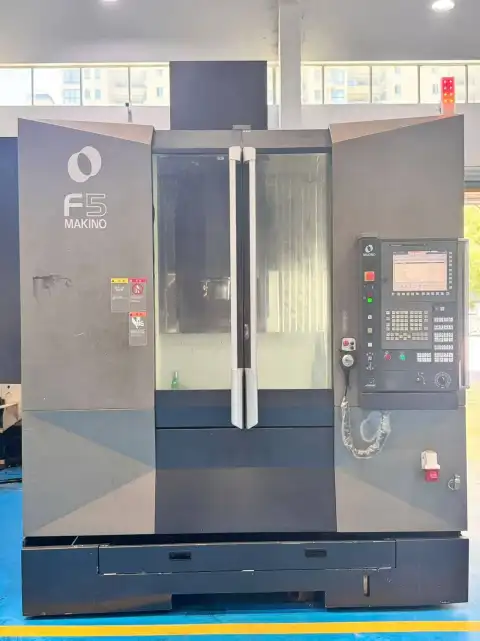 Centro de Mecanizado Vertical de Alta Velocidad Makino F 5 Usado