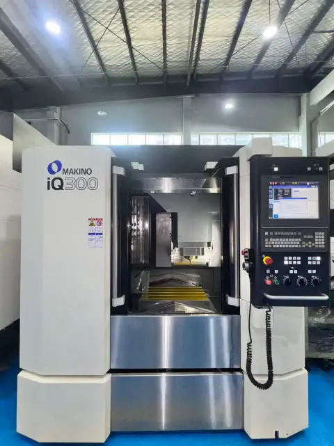 Centro de Mecanizado Vertical de Alta Precisión Makino IQ 300 Usado