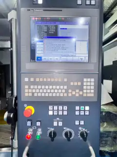 Used Makino IQ 300 High-Precision Vertical Machining Center photo 2