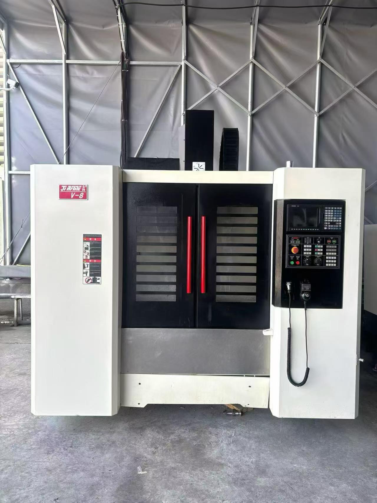 แมชชีนนิ่งเซ็นเตอร์ Qiaofeng V 8 มือสอง พร้อมระบบควบคุม Mitsubishi M 70