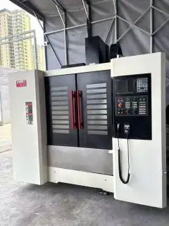 Used Qiaofeng V 8 Machining Center with Mitsubishi M 70 Control photo 2