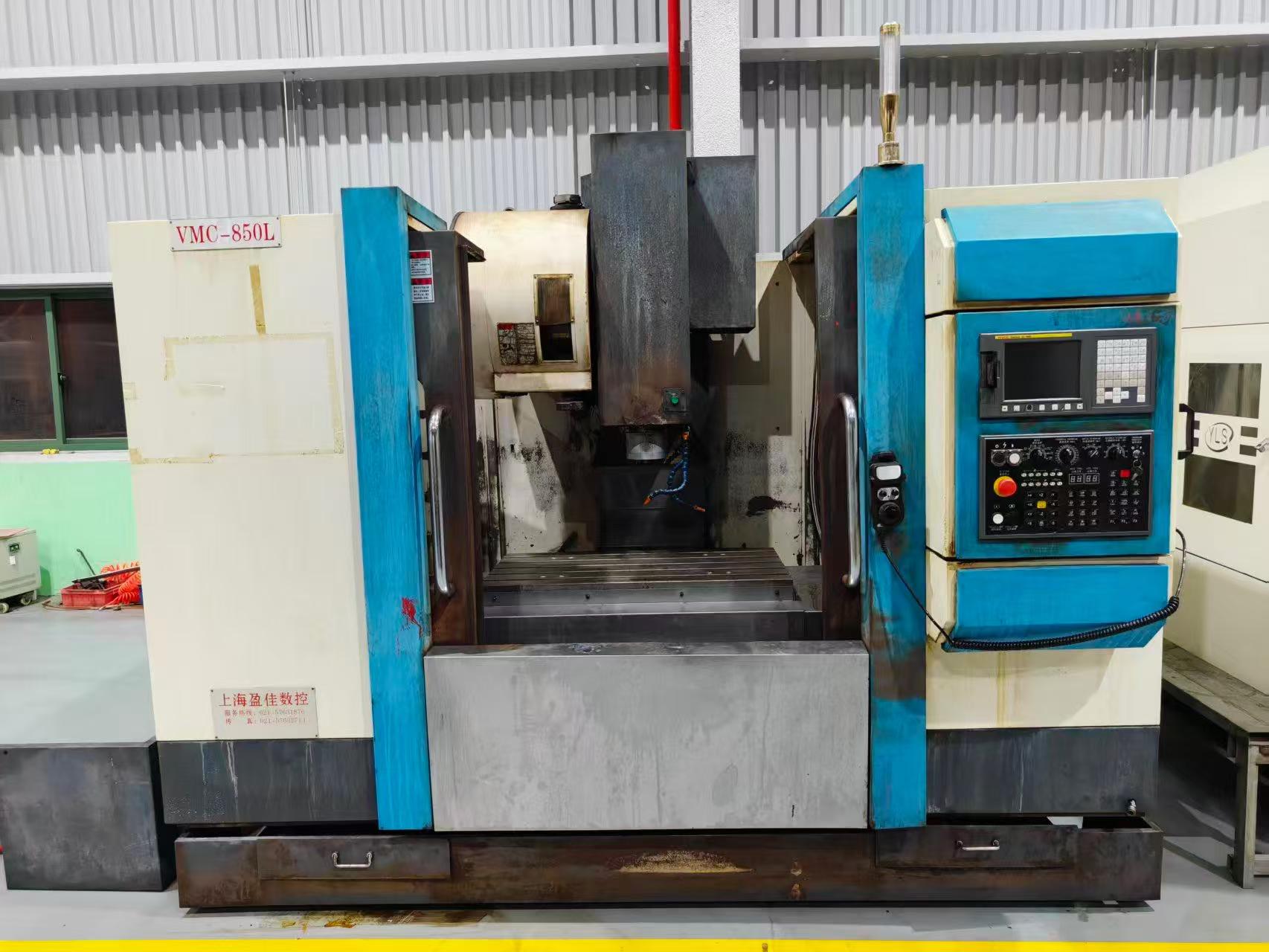 Used Shanghai Yingjia 850 Vertical Machining Center photo 1