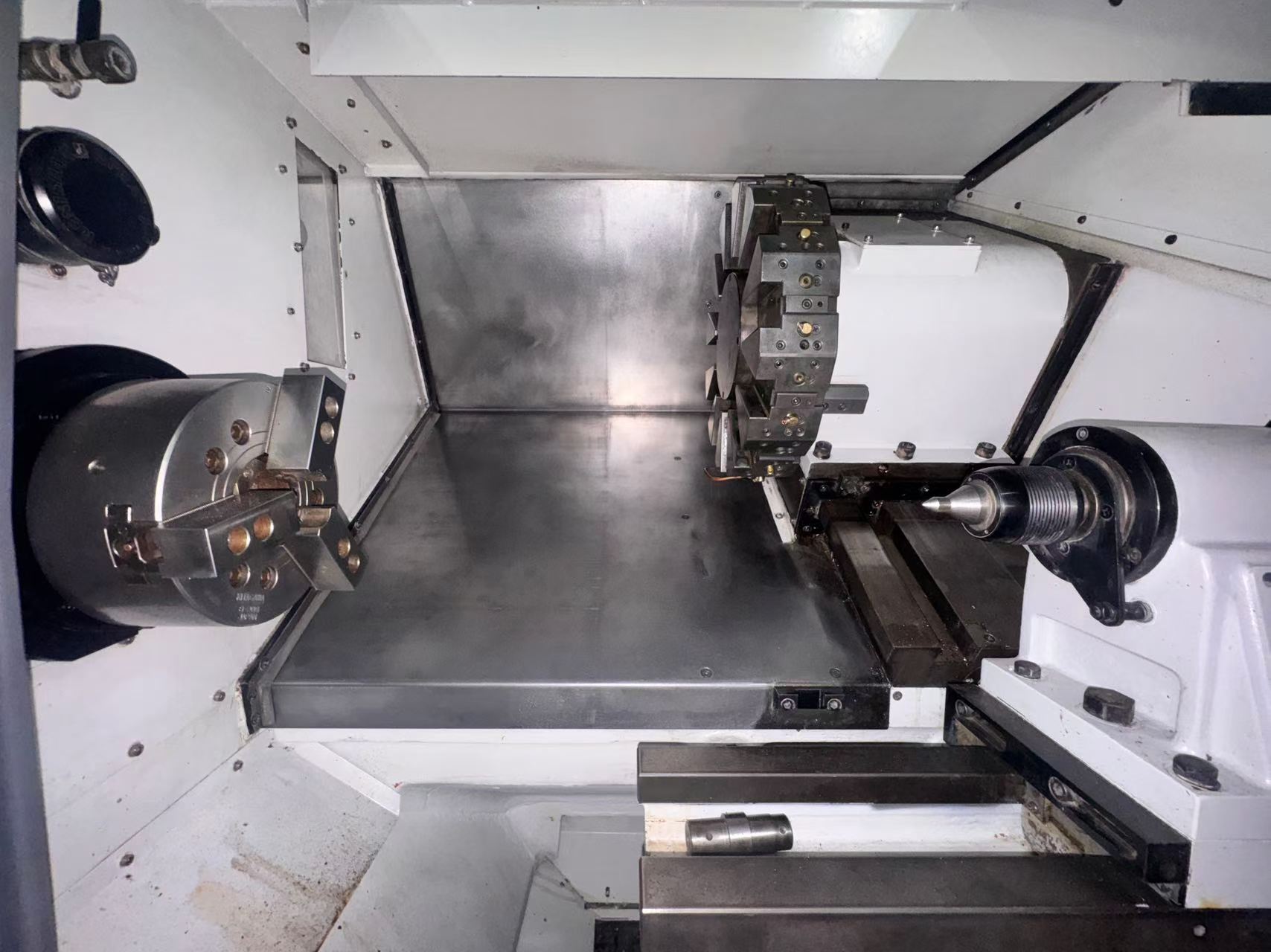 Used Takisawa TCN-2000-L 6 CNC Lathe photo 4