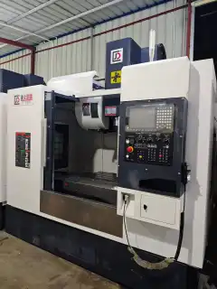 Used Jieshang Jiangde 855/1160/1370 Vertical Machining Centers with SYNTEC 22 MA Plus photo 6