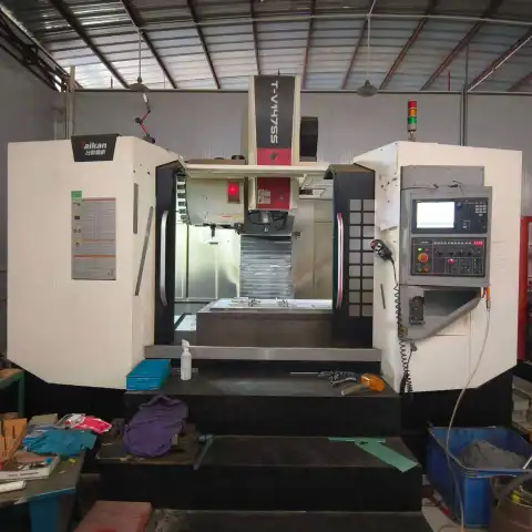 Used Taiqun T-V 1475 S CNC Machining Center with Mitsubishi M80