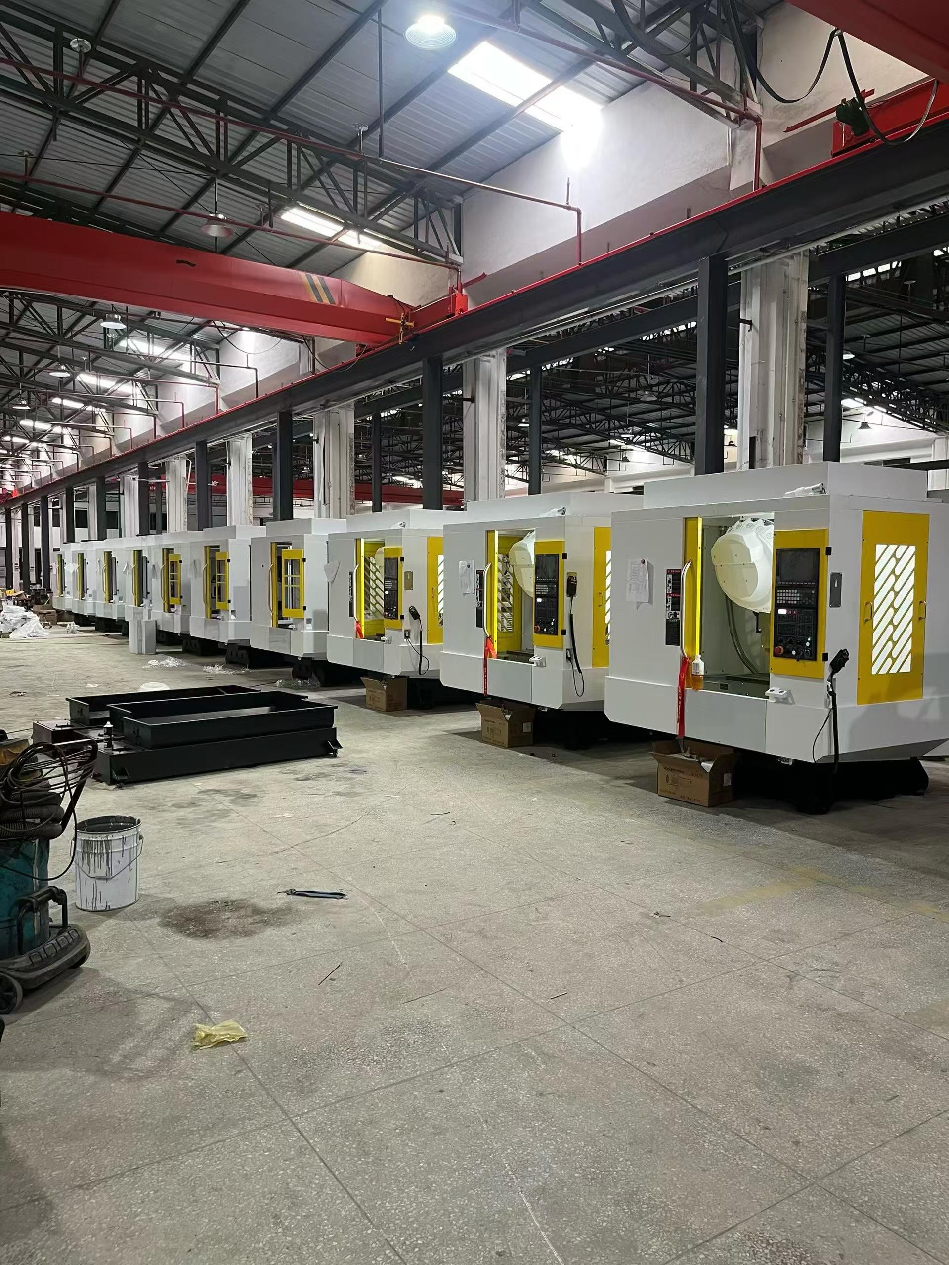 Centro de taladrado y roscado CNC T 7 nuevo con control SYNTEC 22 MA-PLUS