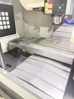 Used Huaqun 850 Vertical Machining Center with FANUC MD photo 3