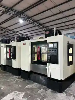 Used JiRFINE V 8 Machining Center with FANUC MD photo 2
