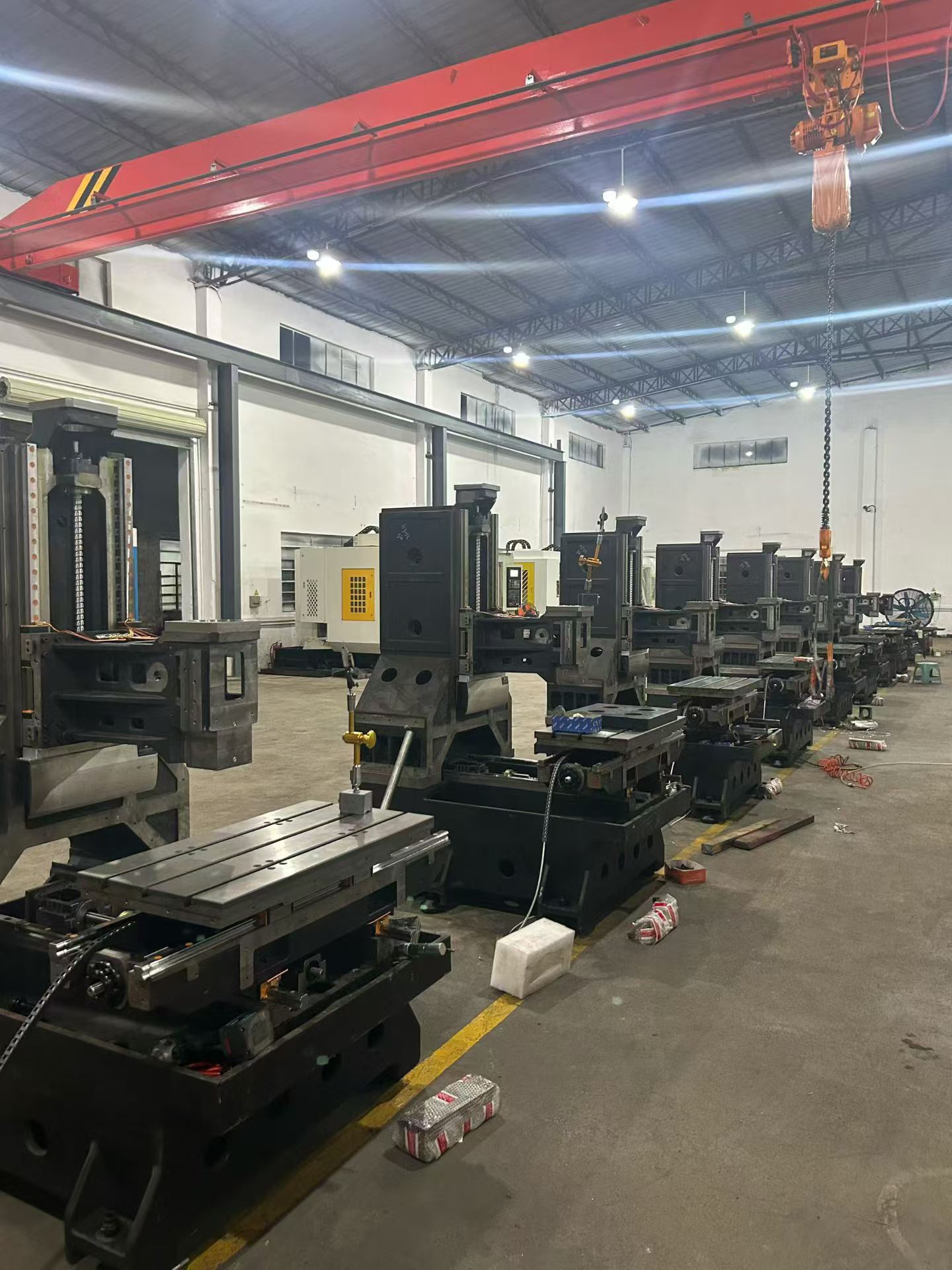 Brand New T 6/T 7 Drilling and Tapping Machine with SYNTEC 22 MA-PLUS photo 5