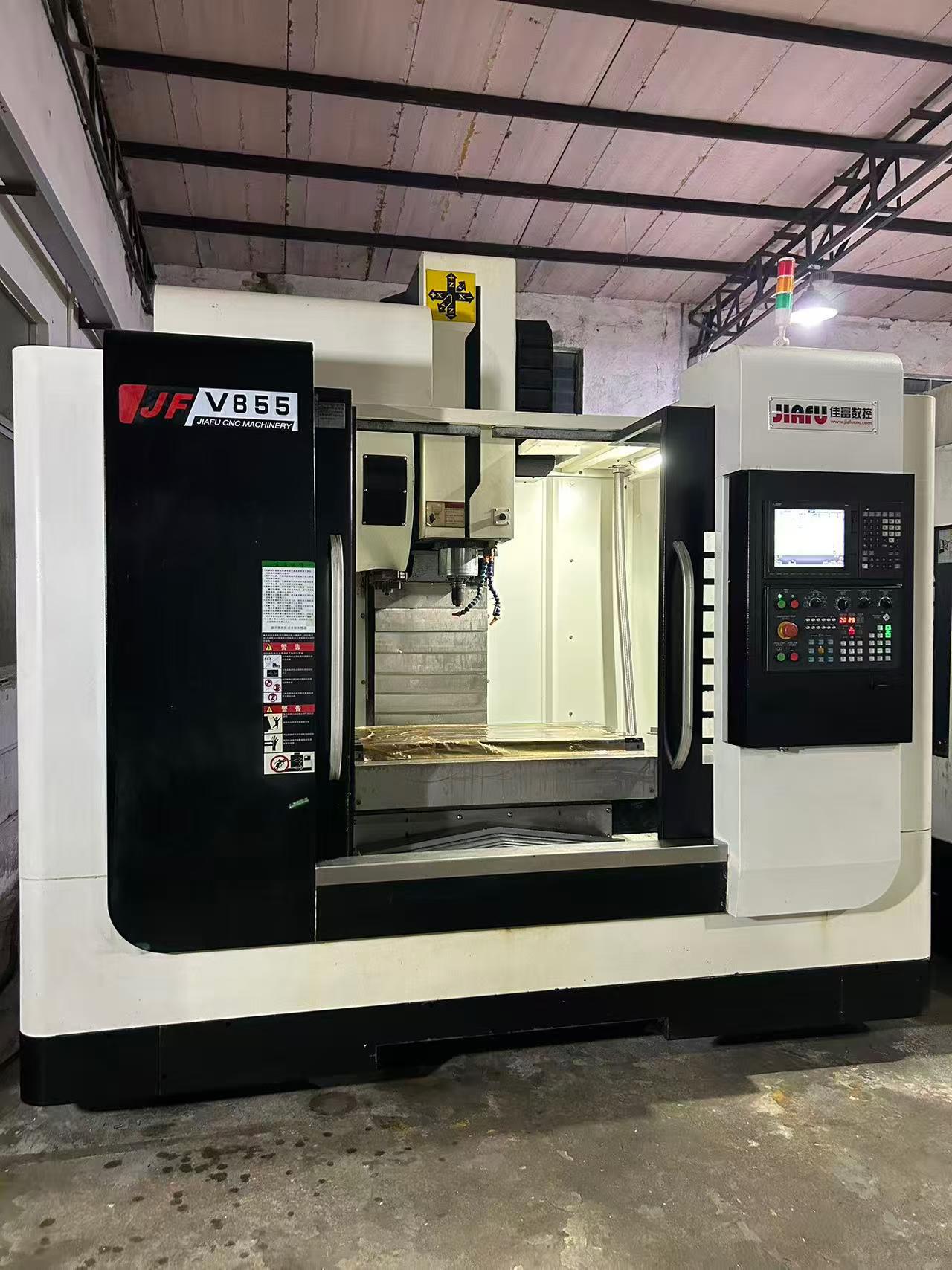 Used Jiafu 855 Machining Center with Mitsubishi M 80 Control photo 2