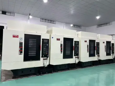 Centro de taladrado y roscado Qiaofeng T 7 usado con control Mitsubishi M80