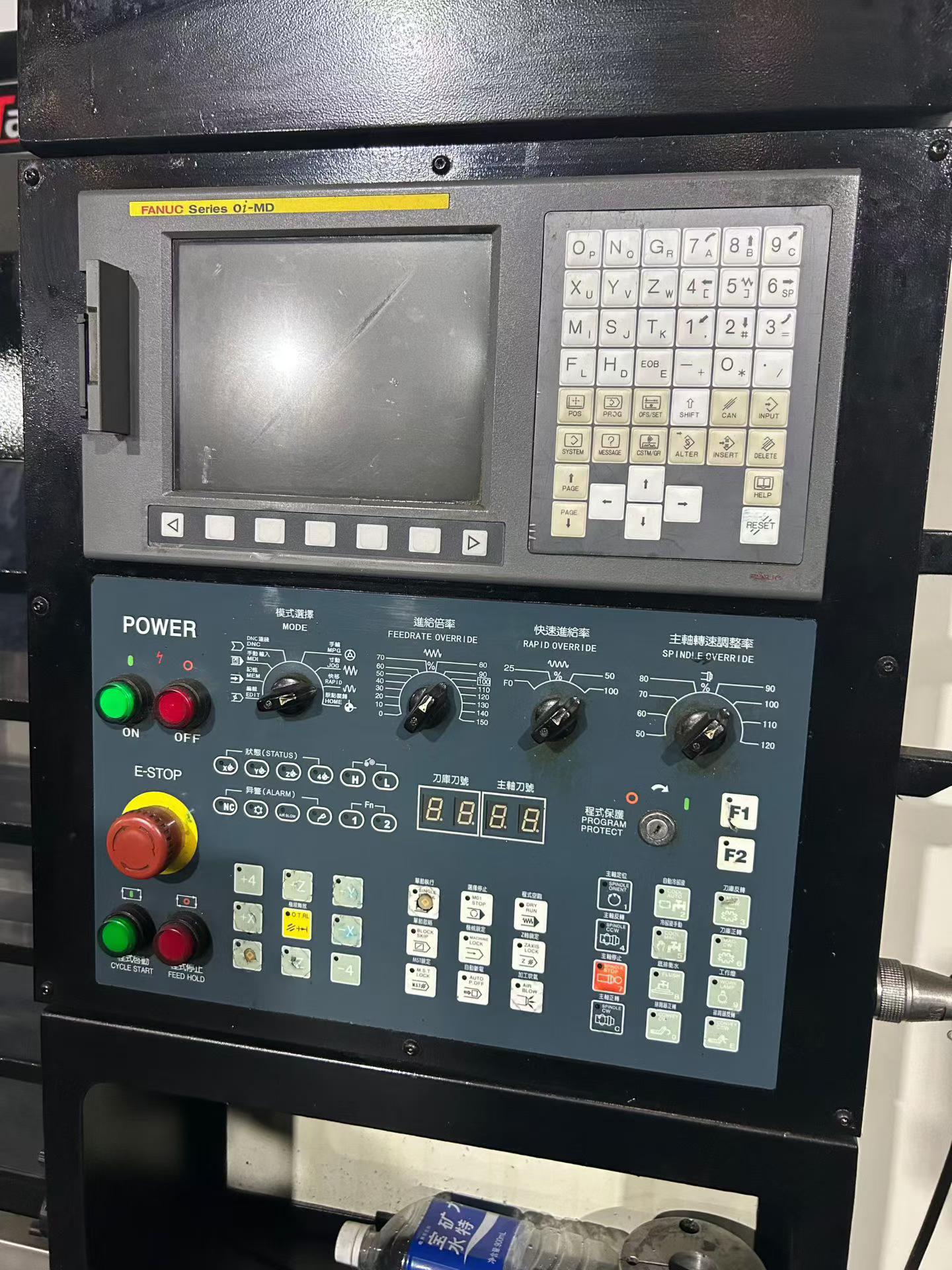 Used Taiqun 850 Vertical Machining Center with Fanuc MD Control photo 3