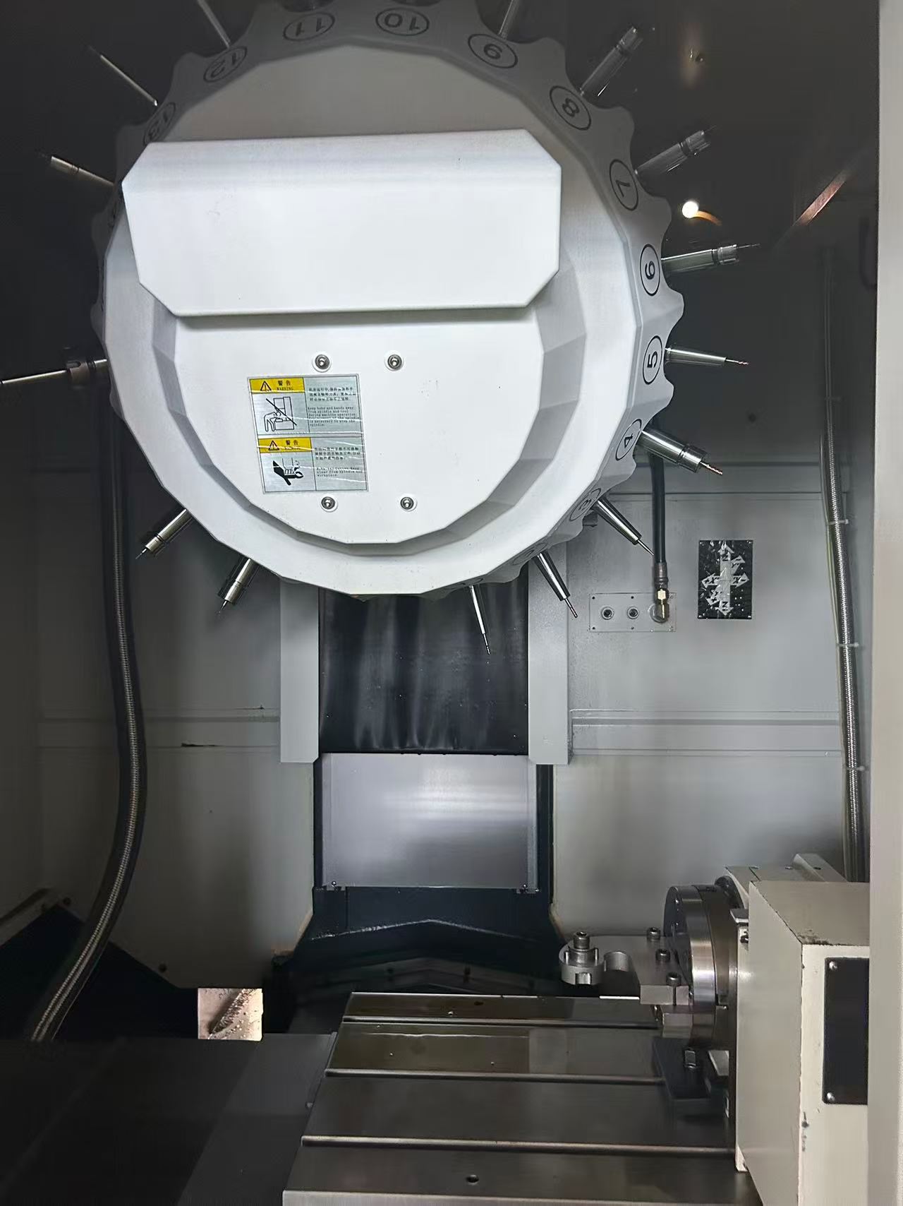 Used Taiyi T 540 Drilling and Tapping Center with Mitsubishi M 80 photo 2