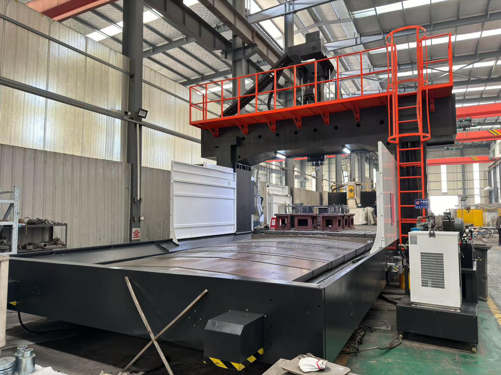 Used Deyang 6547 Gantry Machining Center with FANUC 0i-MF Plus photo 2
