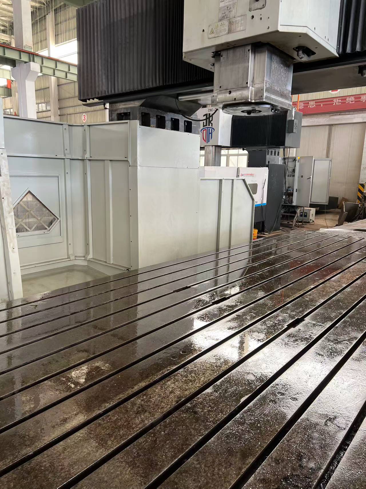 Haitian 8032 Gantry Milling Machine photo 4