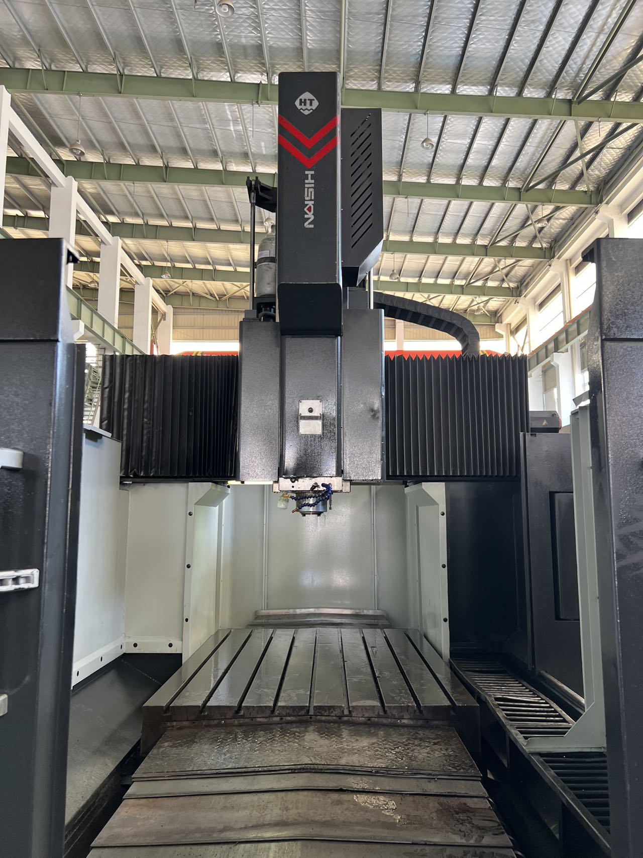 Used Haitian GLU 16/20 Gantry Machining Center photo 8