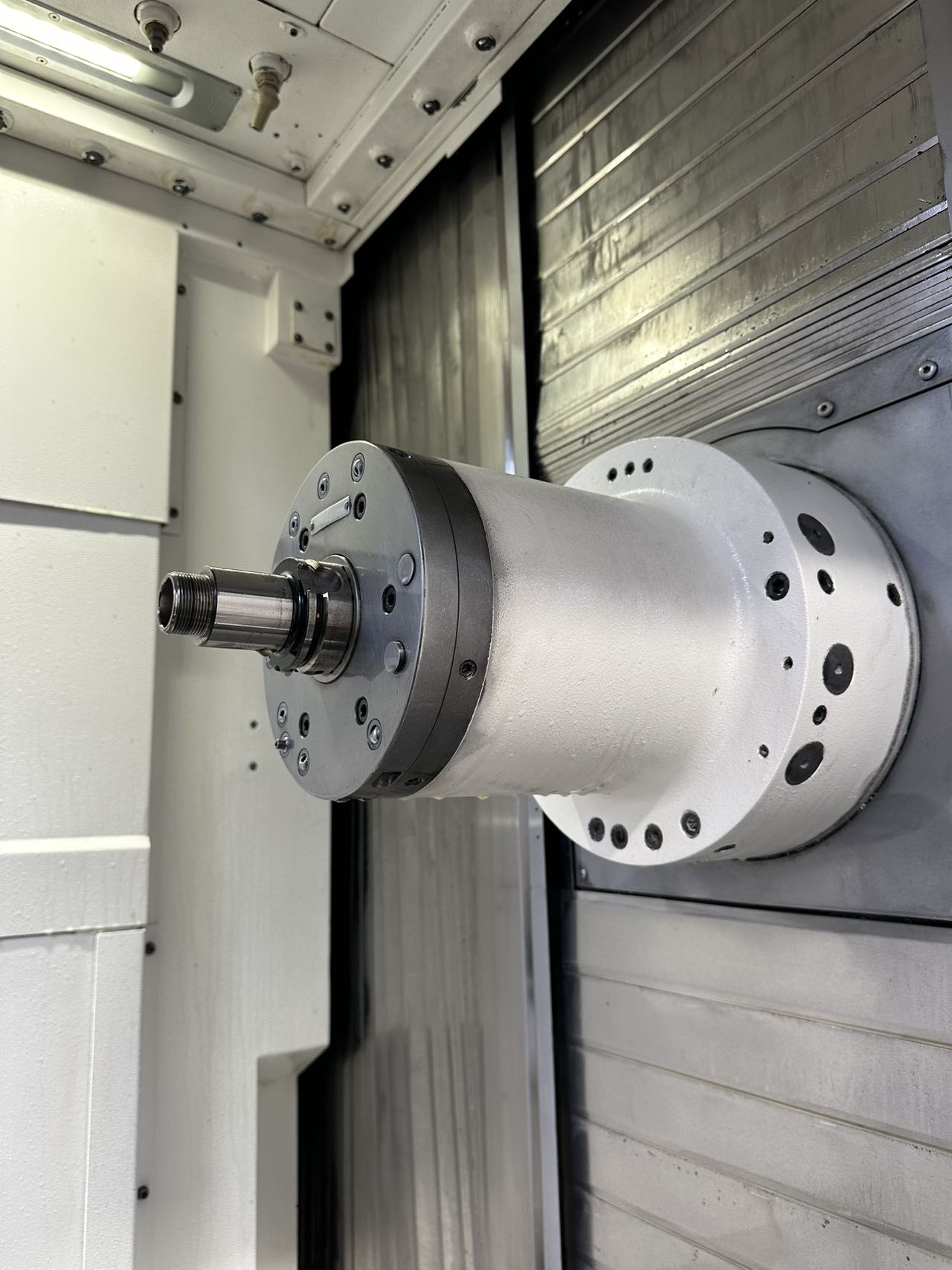 Used Mazak HCN 5000 IIIL Single-Station Horizontal Machining Center photo 3