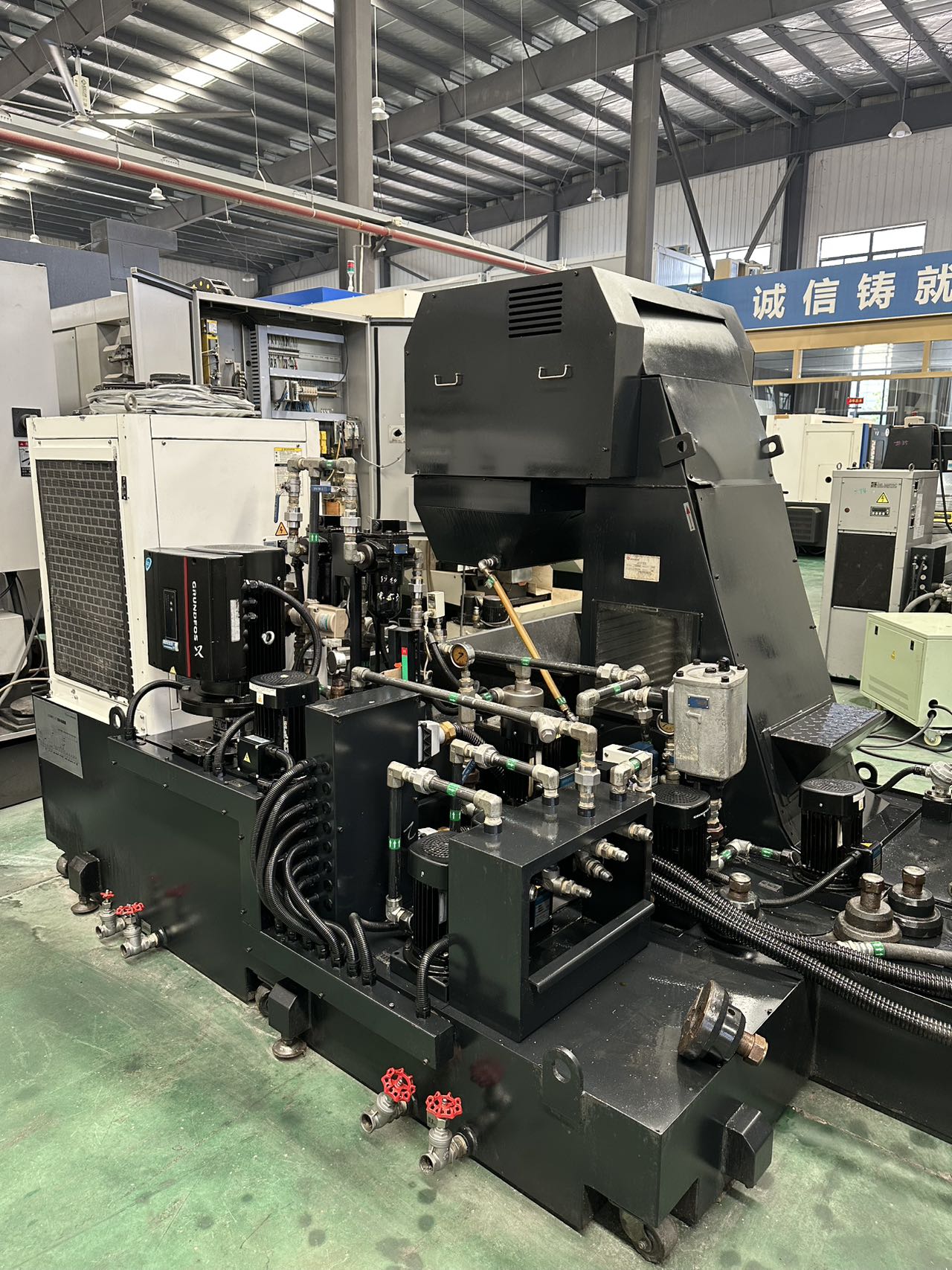 Used Mazak HCN 5000 IIIL Single-Station Horizontal Machining Center photo 9