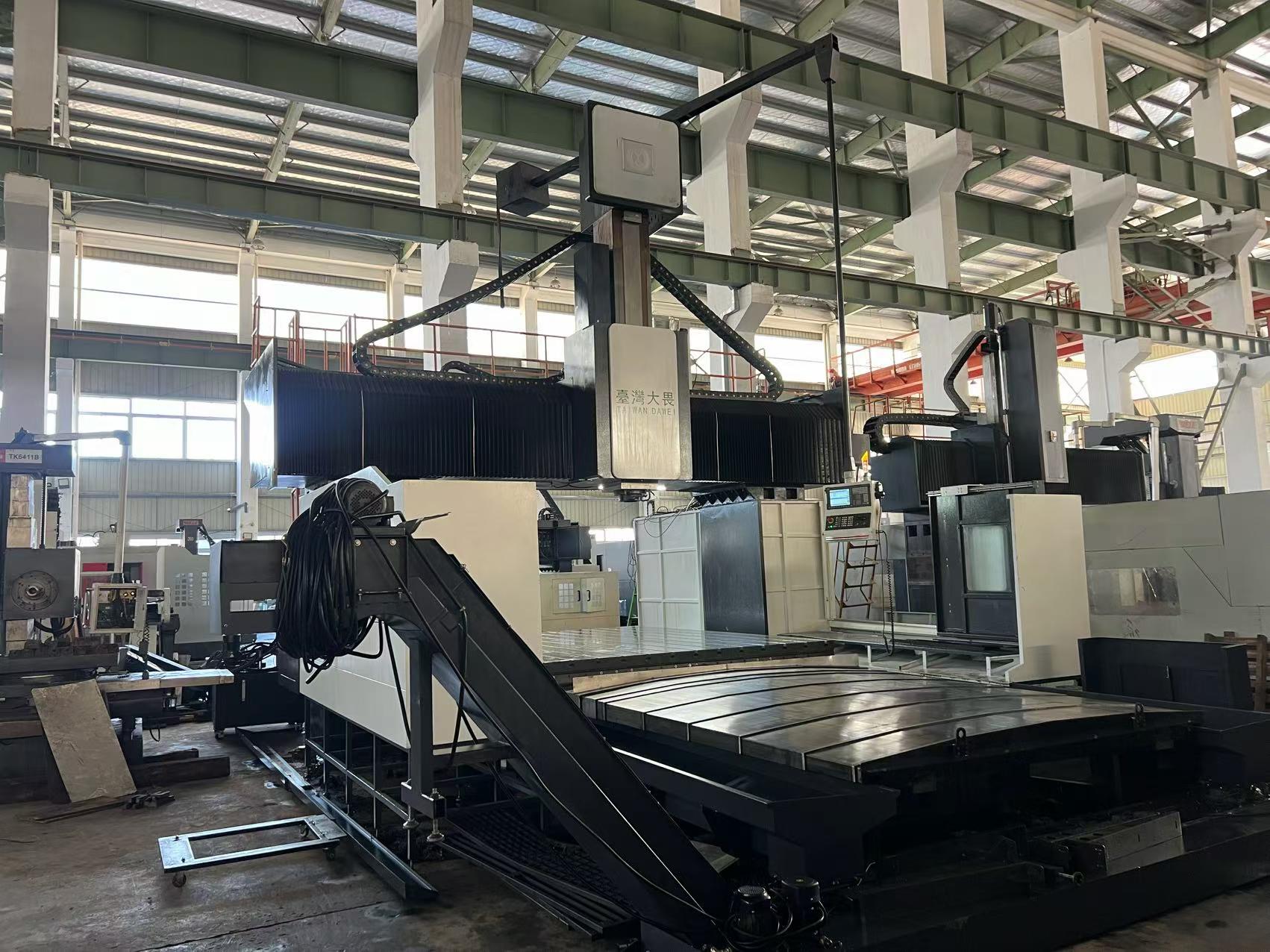 Taiwan Dawei 4043 CNC Gantry Milling Machine with Siemens 828 photo 3