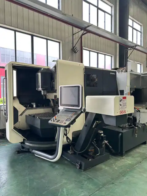 Centro de mecanizado de 5 ejes DMG MORI 60 monoBLOCK usado con HEIDENHAIN iTNC 530