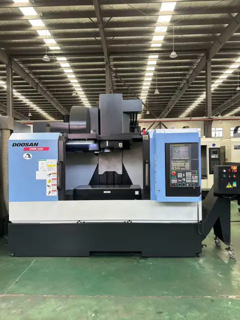 Centro de Mecanizado Vertical Doosan DNM-500 Usado