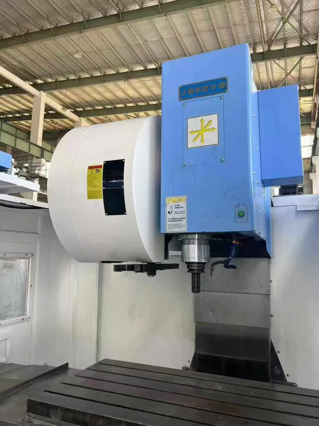 Used Machining Center photo 3