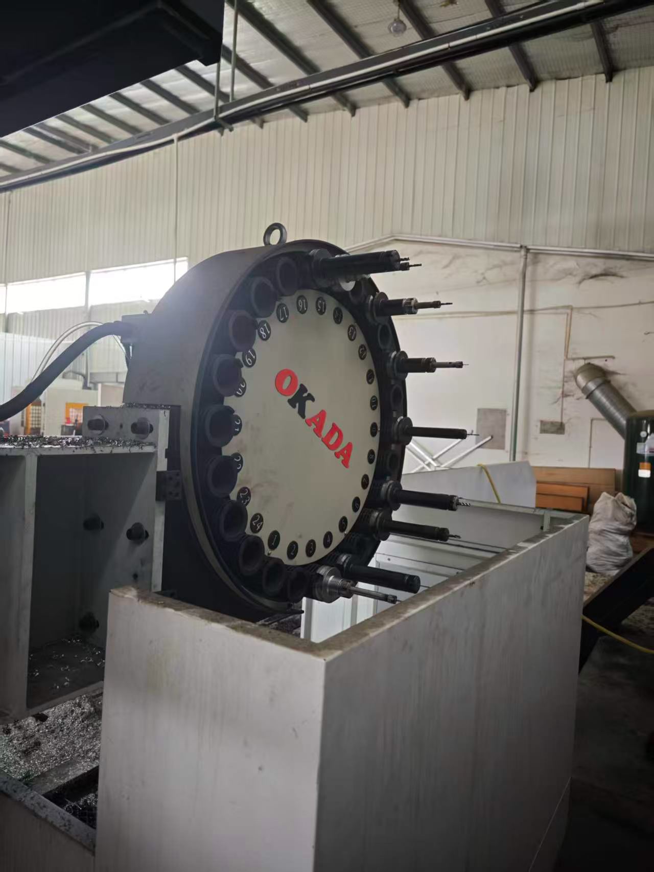 Used Shanghai Yongshuo 4027 Gantry Machining Center with Mitsubishi M 80 photo 6